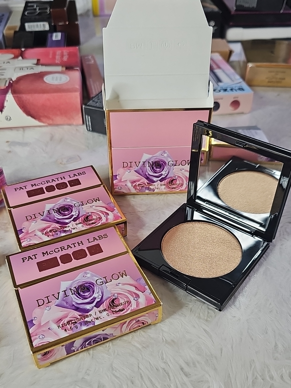 Pat McGrath Champagne Pink Highlighter Compact